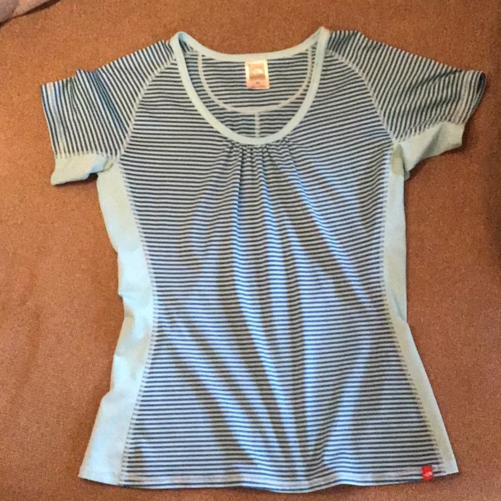 Women’s North Face athletic top, size M